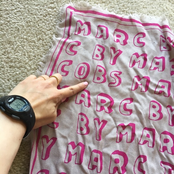 Marc by Marc Jacobs logo scarf - Picture 6 of 7